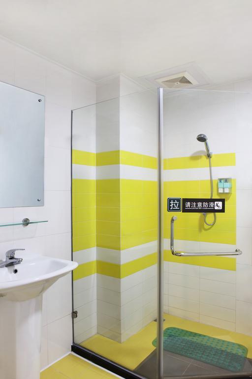 7Days Inn Guangzhou Nonglinxia Road Ouzhuang Subway Station 部屋 写真